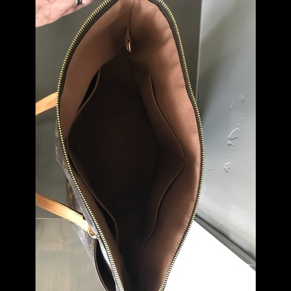 Authentic LOUIS VUITTON TOTALLY - Picture 4 of 8